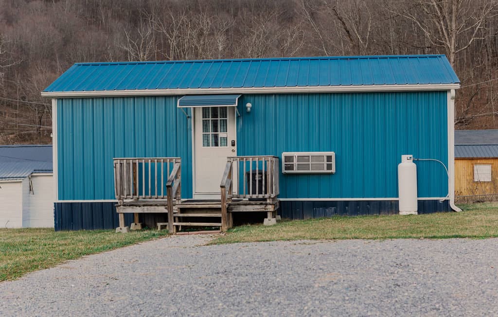 SkyHigh Cabin 6