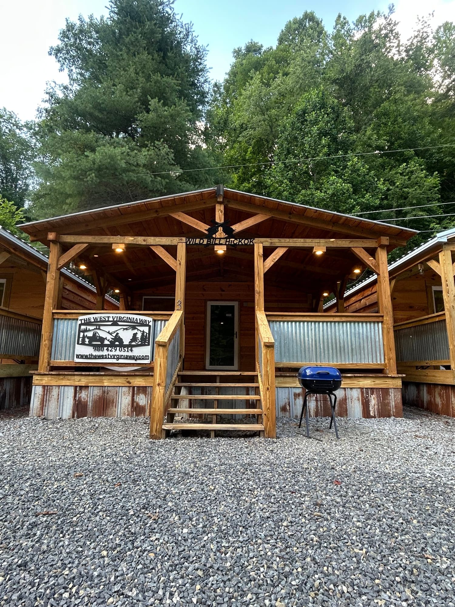 The Outlaws Hideaway Cabin 3