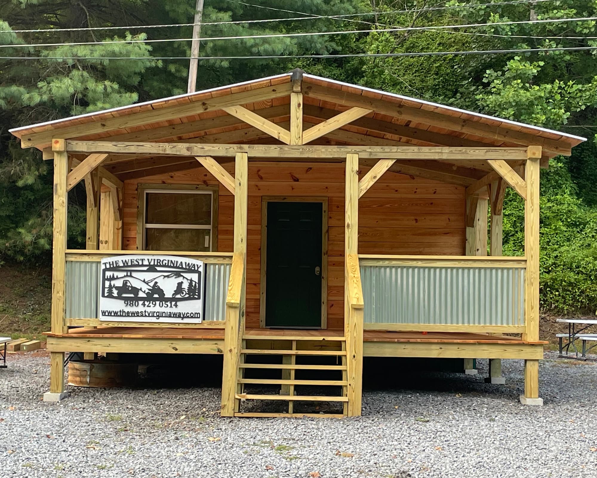 The Outlaws Hideaway Cabin 2