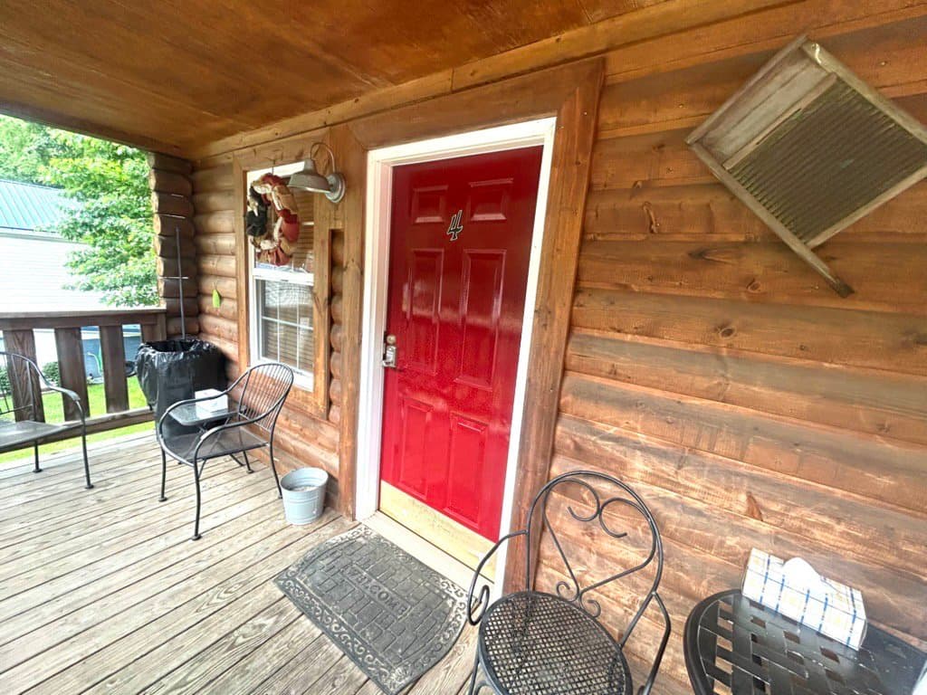 Devils Anse Cabin 4