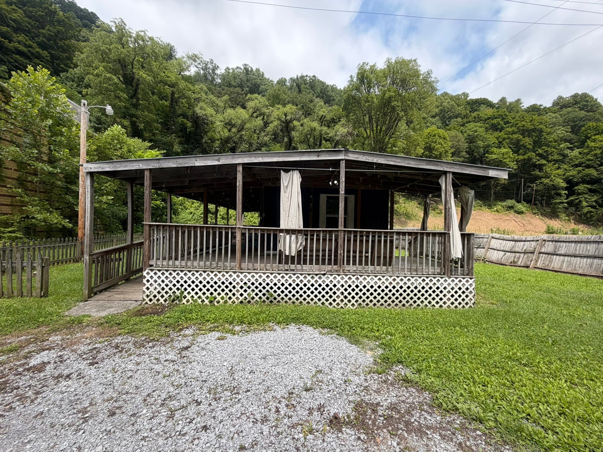 Pinnacle Creek Connector Lodge